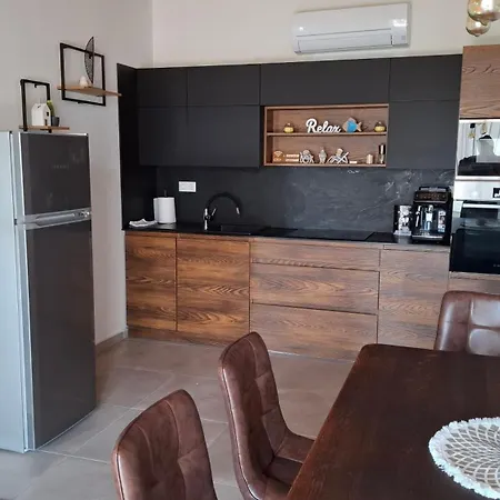 Mirtusz Apartmanhaz Balatongyörök