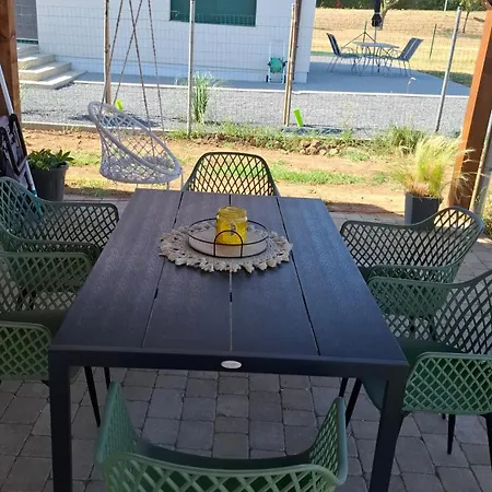 Mirtusz Apartmanhaz Feriehus
